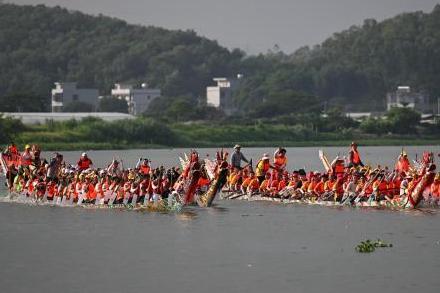 五天三地，敏昂莱访华亮点受关注