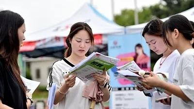全国13条河流发生超警洪水